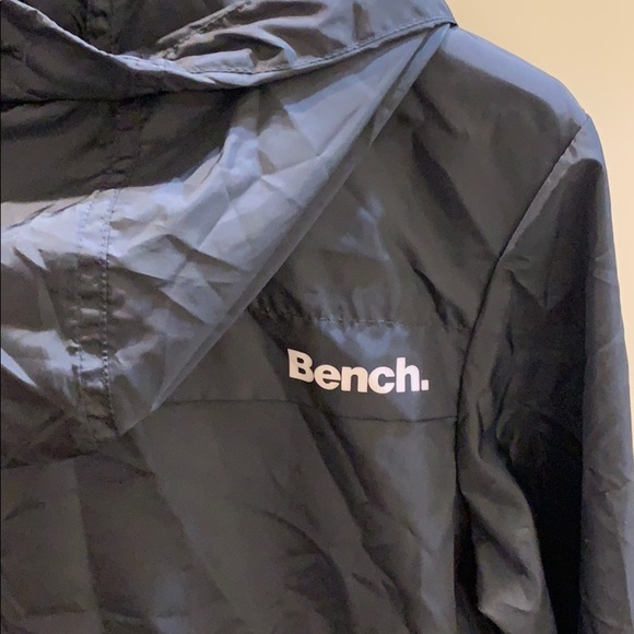 Bench Pretender windbreaker - size small - Picture 6 of 9